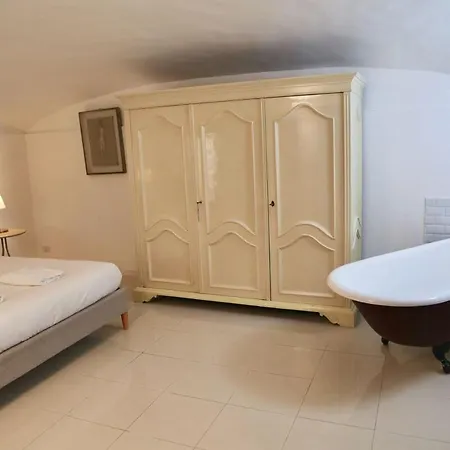 Apartment Spacious & Quiet Miracle In Trastevere *