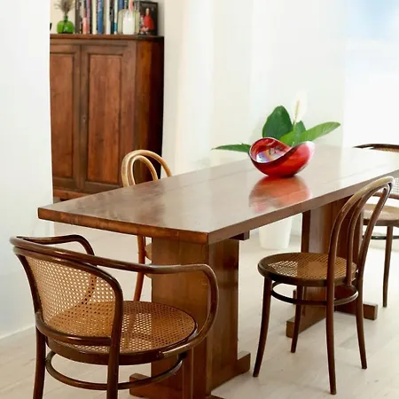 Spacious & Quiet Miracle In Trastevere
