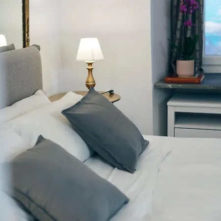 Apartment Spacious & Quiet Miracle In Trastevere